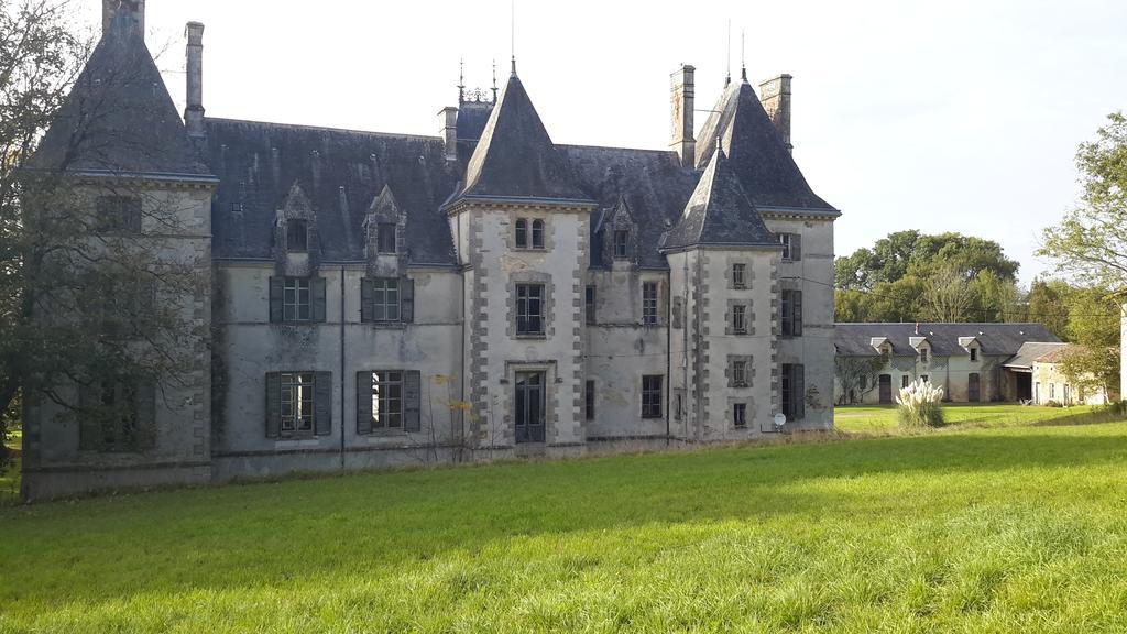 Chateau Pont Jarno B&B Champdeniers 外观 照片